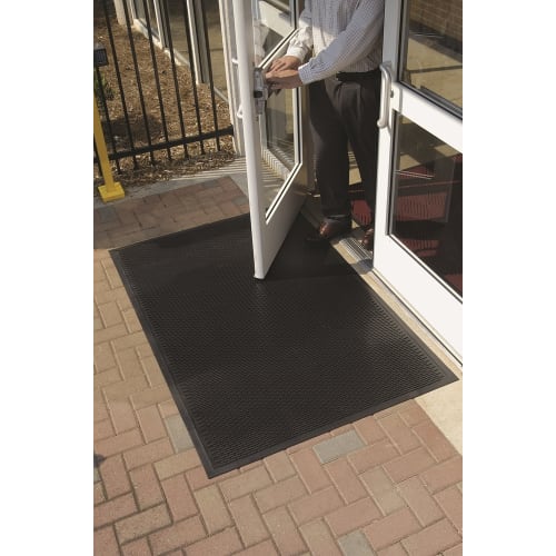 M+A Matting® SuperScrape Rubber Mat, 6x8, 3/16in Thickness, Black